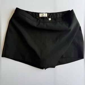 Babaton Black Women's Skorts